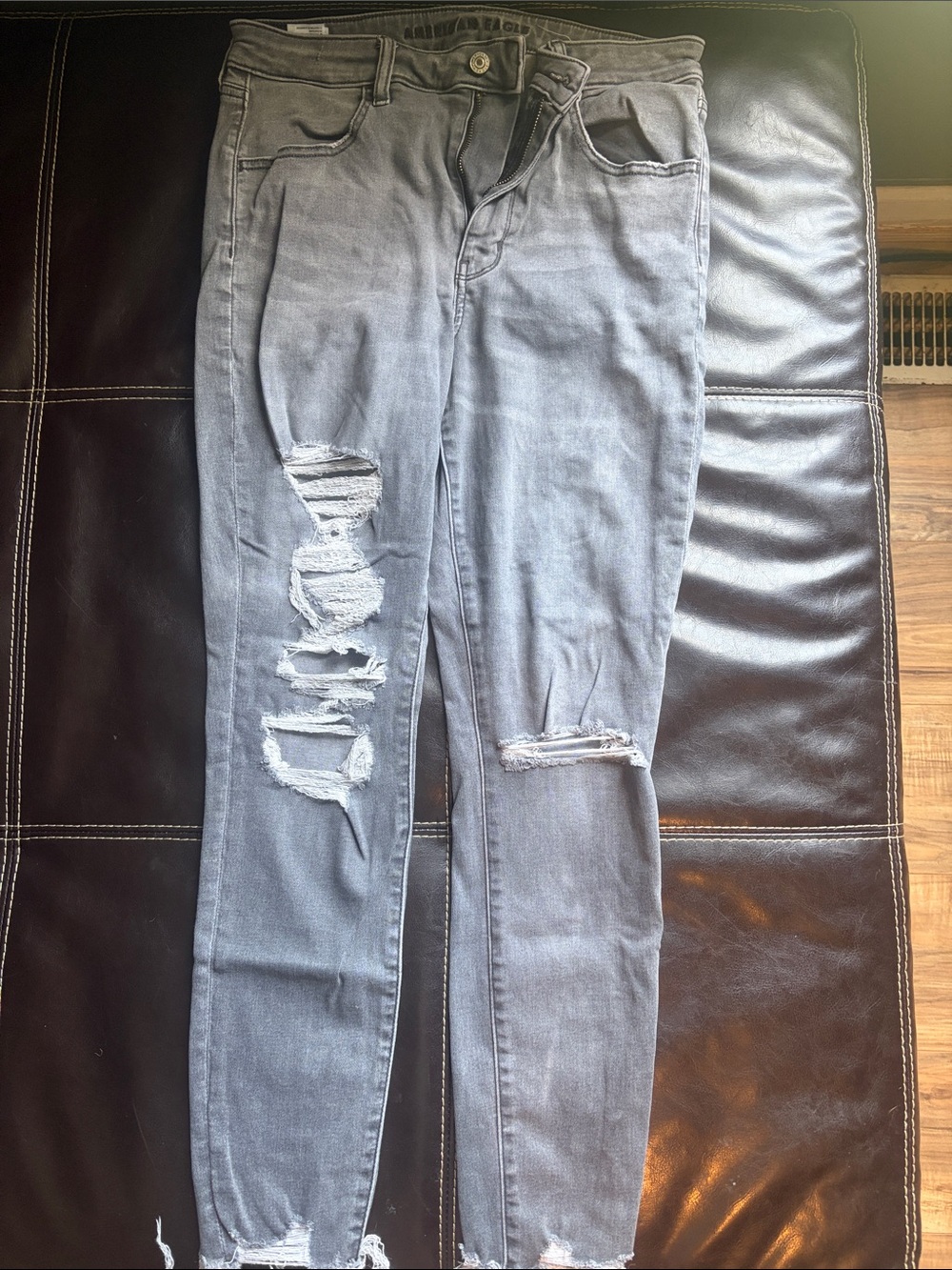 American Eagle Outfitters Gray Distressed Skinny Jeans